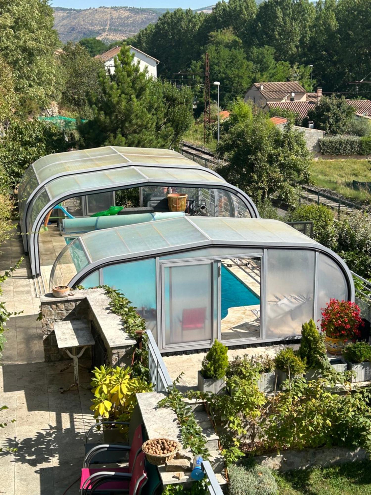 Appartamento Le Mas De Campels Saint-Georges-de-Luzençon Esterno foto